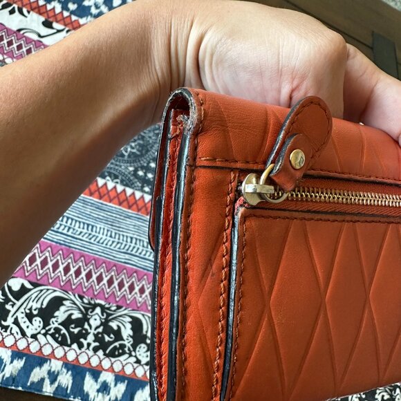 Chloe' Chloe Rare Coral Quilted Elise Continental Turnlock Long Wallet - Picture 6 of 12